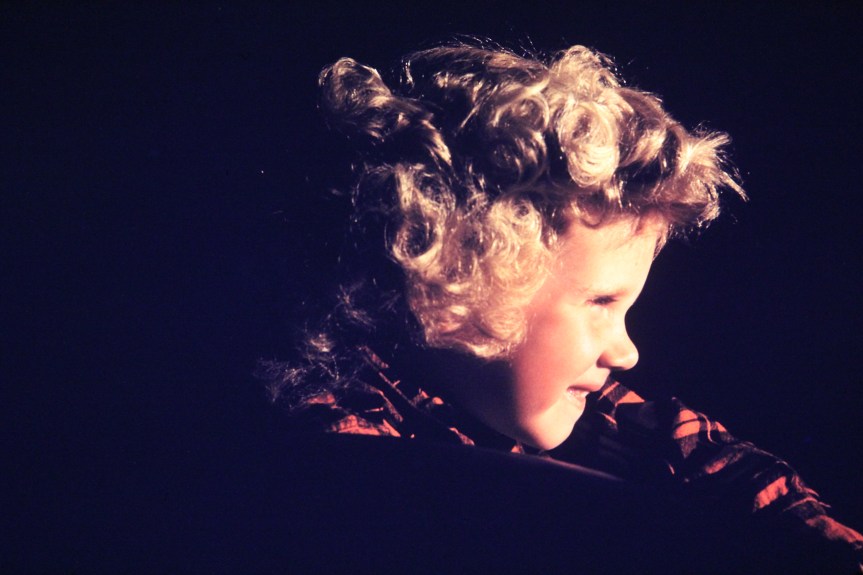 82609572-SLD-001-0042